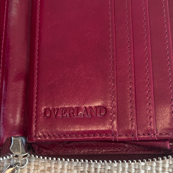 OVERLAND Leather Wallet in Fuchsia Pink - Picture 5 of 9